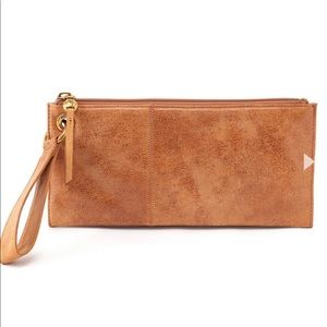 HOBO Vida Wristlet - Whiskey